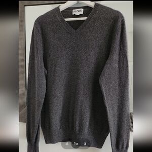 FILORO Men's Gray V-Neck Sweater